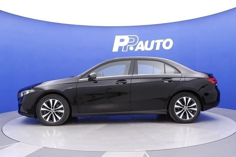 Käytetty Mercedes A250 Business 160 HP (117 kW) 2020 Musta Sedan