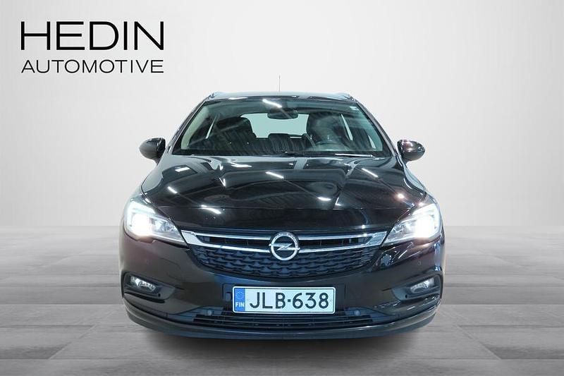 Käytetty Opel Astra Comfort 150 HP (110 kW) 2019 Musta Farmari