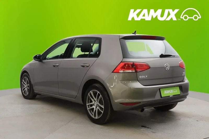 Käytetty VW Golf VII Comfortline 105 HP (77 kW) 2014 Hopea / harmaa Sedan