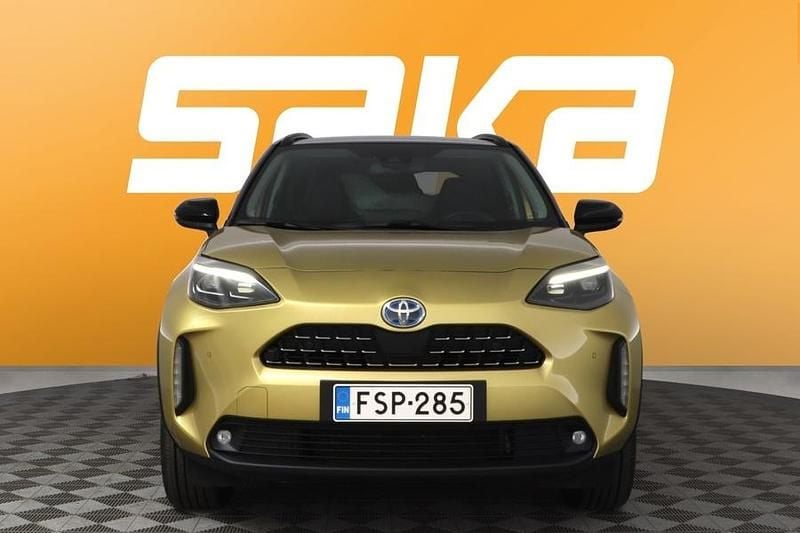 Käytetty Toyota Yaris Cross Business Edition 116 HP (85 kW) 2023 Katumaasturi