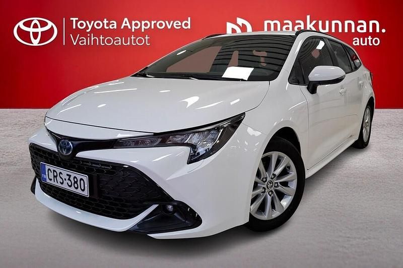 Valkoinen Käytetty 2024 Toyota Corolla Active Farmari | 27 600 € (Perustarjous) - Kuva 1/4