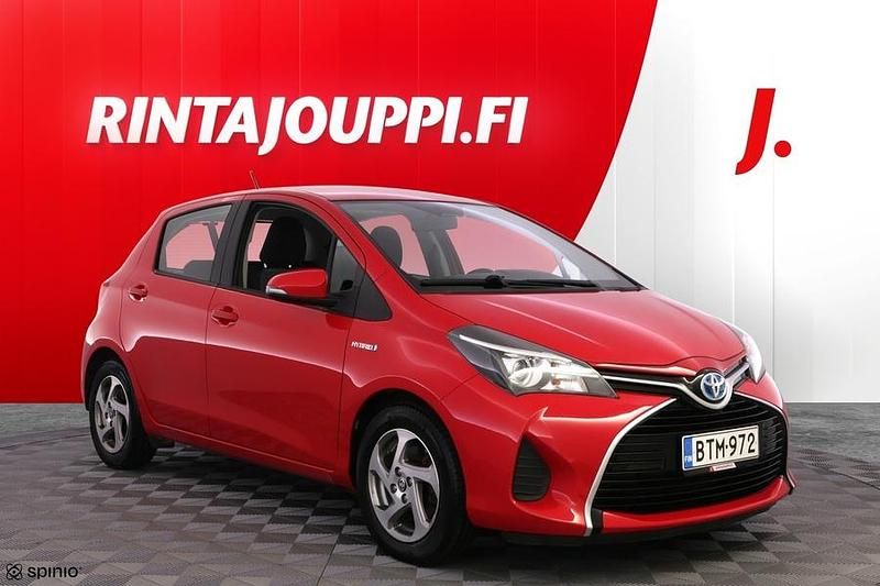 Punainen Käytetty 2015 Toyota Yaris Hybrid Active Viistoperä | 11 180 € (Perustarjous) - Kuva 1/3
