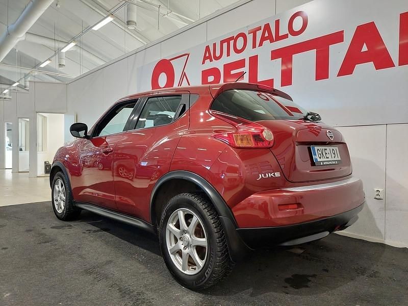 Käytetty Nissan Juke Acenta 117 HP (86 kW) 2012 Punainen Katumaasturi