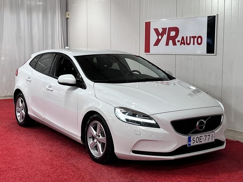 Käytetty 2019 Volvo V40 Dynamic Viistoperä | 15 800 € (Perustarjous) - Kuva 1/4