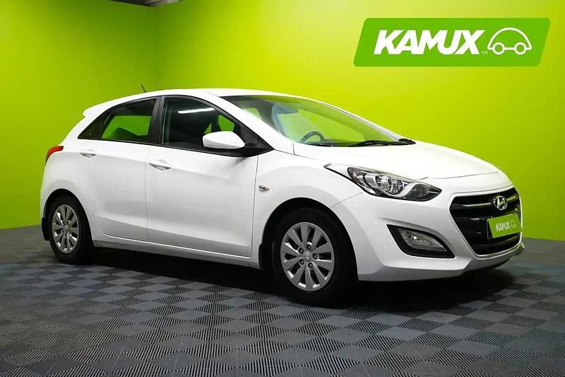 Valkoinen Käytetty 2016 Hyundai i30 Classic Sedan | 7 690 € (Hyvä tarjous) - Kuva 1/4
