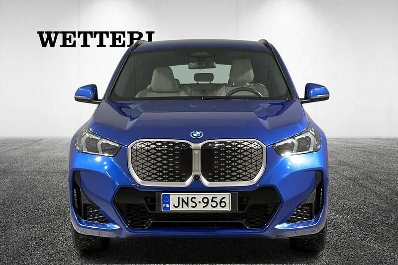 Käytetty BMW iX1 230 kW (313 HP) 2025 Sininen Katumaasturi