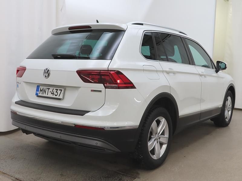 Käytetty VW Tiguan Highline 150 HP (110 kW) 2019 Valkoinen Katumaasturi