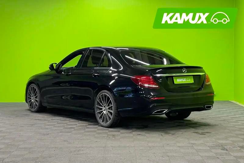 Käytetty Mercedes E220 Business 194 HP (142 kW) 2016 Musta Sedan