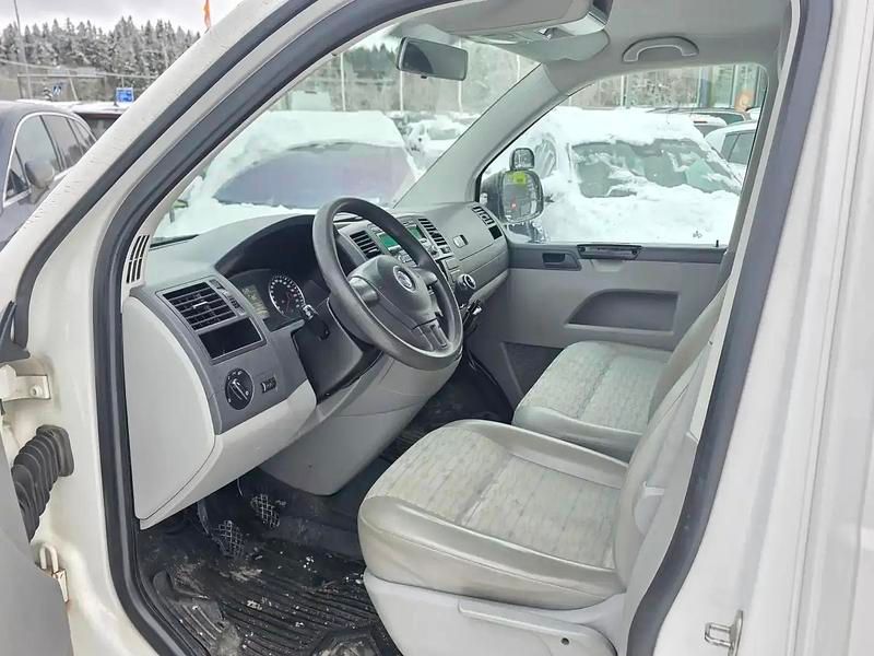 Käytetty VW T5 114 HP (83 kW) 2013 Valkoinen Van