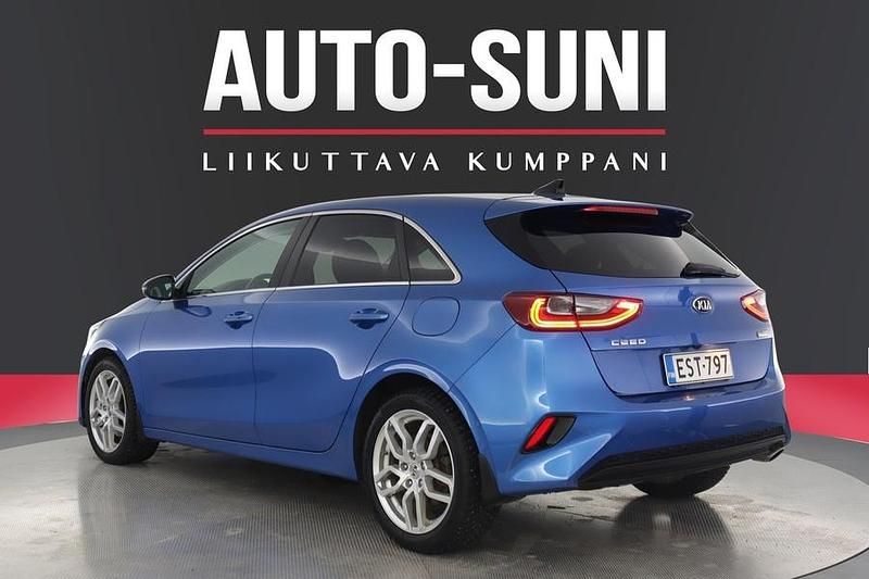 Käytetty Kia Ceed Premium 159 HP (116 kW) 2022 Viistoperä