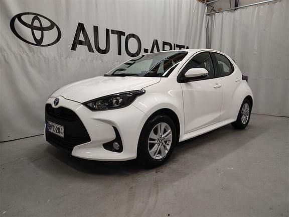 Käytetty Toyota Yaris Active 114 HP (83 kW) 2023 Valkoinen Viistoperä
