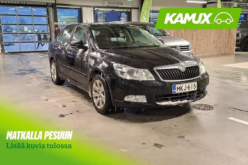 Käytetty Skoda Octavia Elegance 122 HP (89 kW) 2010 Musta Sedan