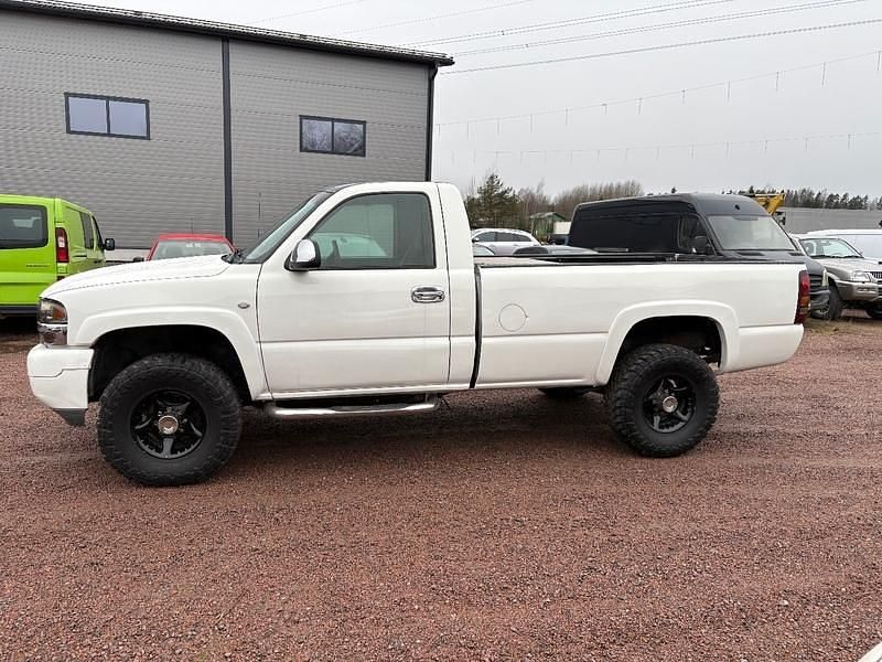 Käytetty GMC Sierra 2001 Nouto
