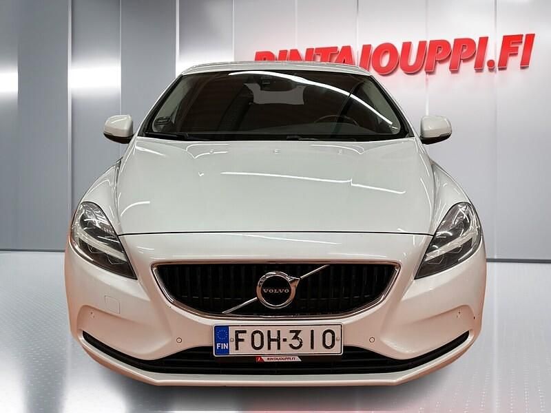 Käytetty Volvo V40 Business Edition 150 HP (110 kW) 2016 Tila-auto