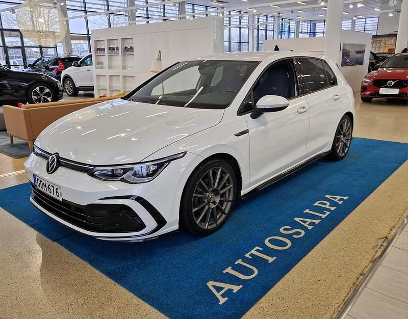Käytetty VW Golf VII R-line 150 HP (110 kW) 2021 Valkoinen Viistoperä