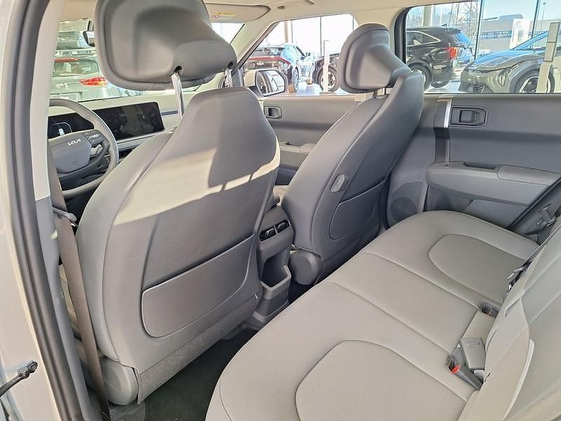 Käytetty Kia EV3 Premium 150 kW (204 HP) 2025 Harmaa Katumaasturi