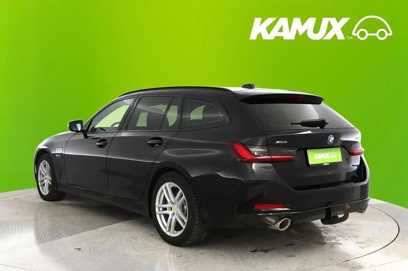 Käytetty BMW 330e 292 HP (214 kW) 2023 Musta Farmari
