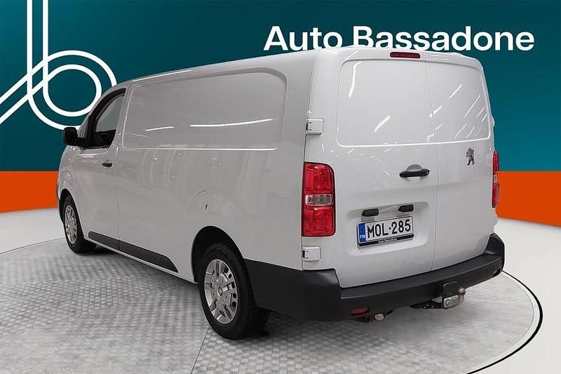 Käytetty Peugeot Expert 144 HP (105 kW) 2022 Van