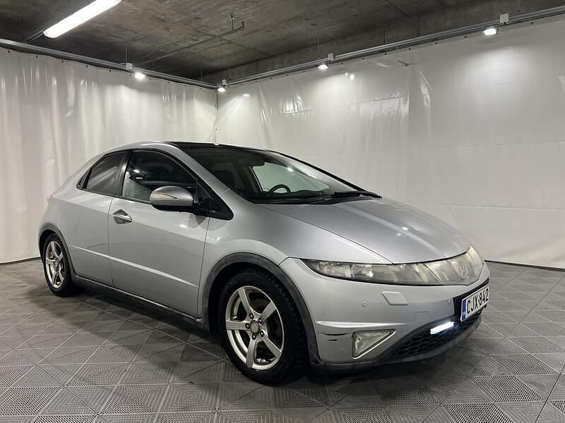 Käytetty 2007 Honda Civic Sport Viistoperä | 3 290 € (Perustarjous) - Kuva 1/4