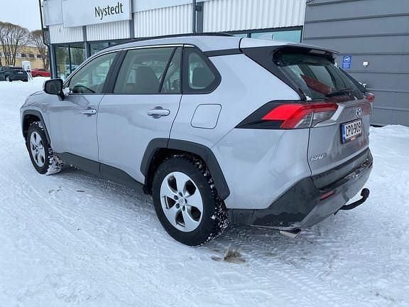 Käytetty Toyota RAV4 Active 176 HP (129 kW) 2021 Hopea Katumaasturi
