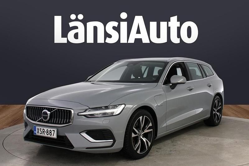 Käytetty Volvo V60 Core 350 HP (257 kW) 2024 Harmaa Farmari