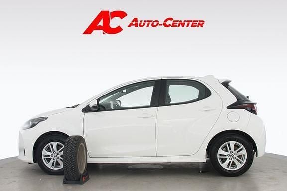 Käytetty Toyota Yaris Active 114 HP (83 kW) 2023 040 valkoinen Viistoperä