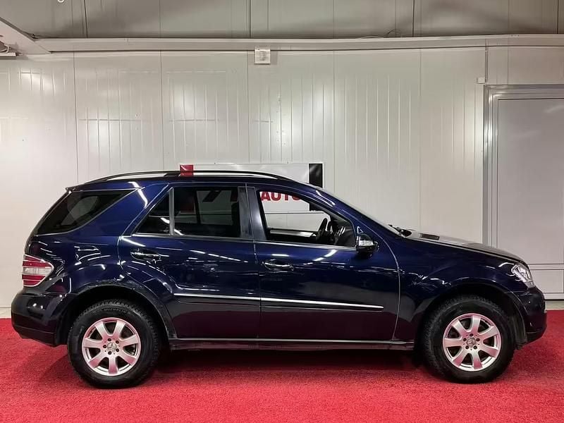 Käytetty Mercedes ML280 190 HP (139 kW) 2006 Katumaasturi