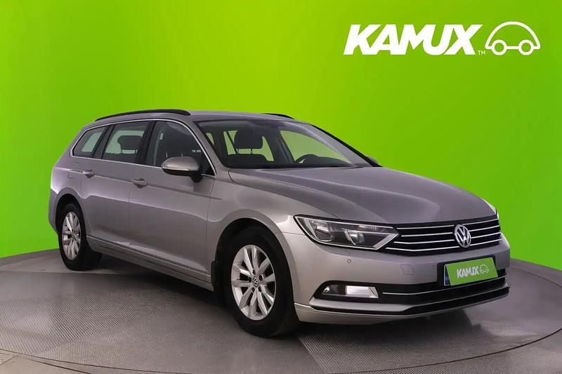Hopea / harmaa Käytetty 2016 VW Passat Comfortline Farmari | 10 940 € (Hyvä tarjous) - Kuva 1/4