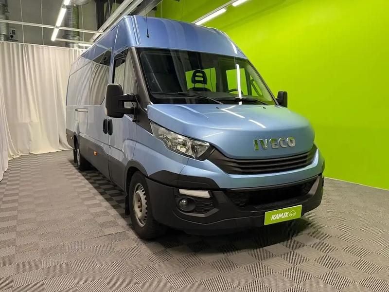Sininen Käytetty 2017 Iveco Daily Sedan | 34 800 € - Kuva 1/4