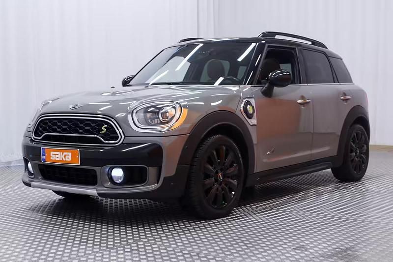 Käytetty Mini Cooper S Countryman 224 HP (164 kW) 2017 Katumaasturi