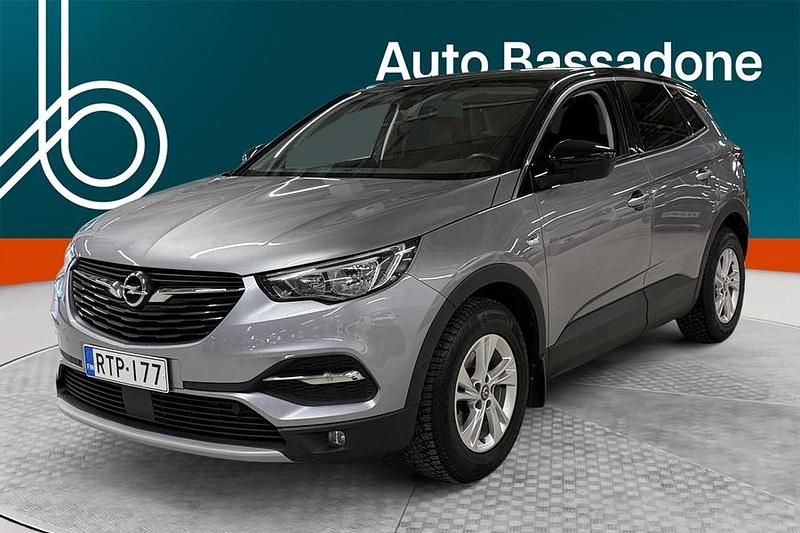 Käytetty Opel Grandland X Innovation 131 HP (96 kW) 2018 Katumaasturi