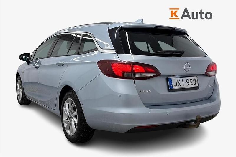 Käytetty Opel Astra Innovation 150 HP (110 kW) 2017 Hopea Farmari