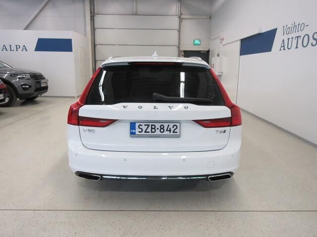 Käytetty Volvo V90 Business Edition 320 HP (235 kW) 2018 Valkoinen Farmari