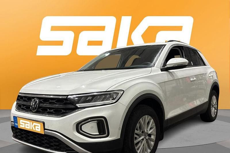 Käytetty VW T-Roc Comfortline 110 HP (80 kW) 2023 Katumaasturi