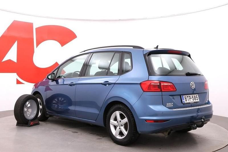 Käytetty VW Golf Sportsvan Comfortline 110 HP (80 kW) 2015 Sininen Tila-auto