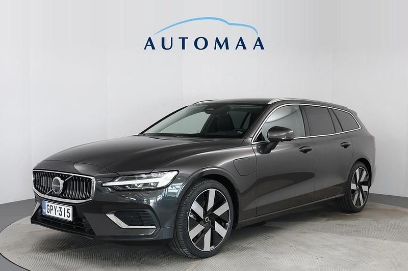 Harmaa Käytetty 2025 Volvo V60 Performance Farmari | 54 800 € - Kuva 1/3
