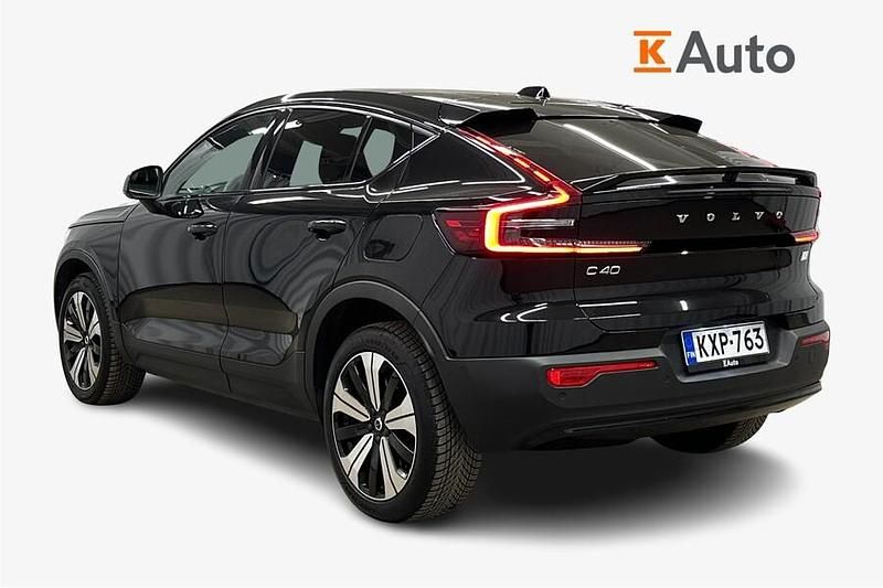 Käytetty Volvo C40 Ultimate 300 kW (408 HP) 2023 Musta Katumaasturi