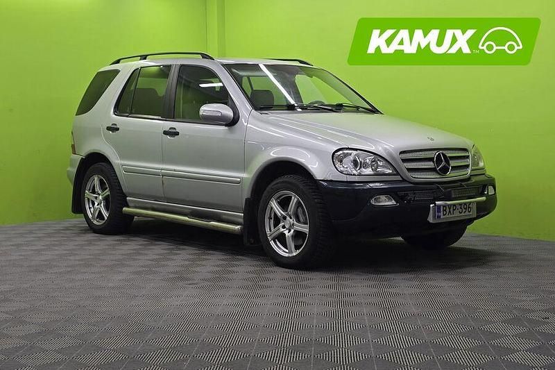 Hopea / harmaa Käytetty 2004 Mercedes ML270 Katumaasturi | 5 800 € - Kuva 1/3