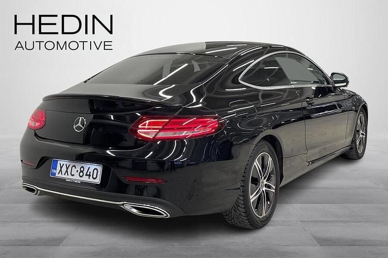 Käytetty Mercedes C200 184 HP (135 kW) 2019 Musta Coupe - kaksiovinen
