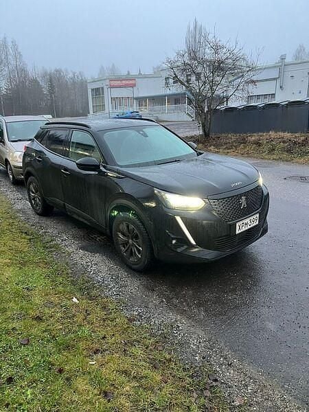 Käytetty 2021 Peugeot 2008 Allure Katumaasturi | 17 900 € (Kallis) - Kuva 1/2