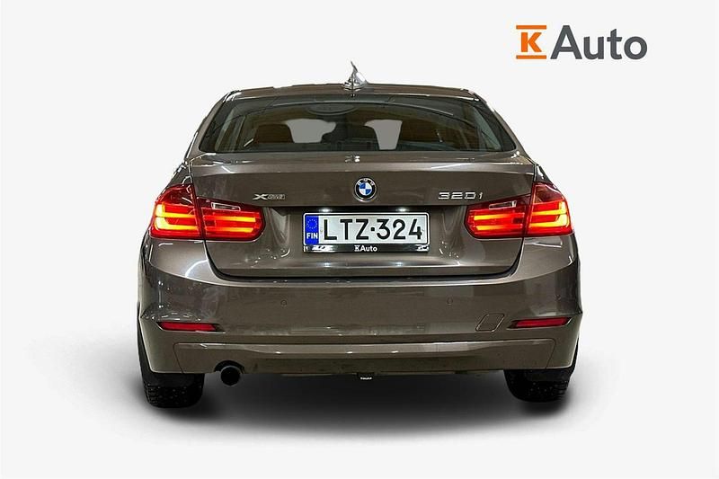 Käytetty BMW 320 184 HP (135 kW) 2013 Ruskea (beige) Sedan
