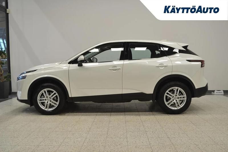 Käytetty Nissan Qashqai Acenta 158 HP (116 kW) 2024 Valkoinen Katumaasturi