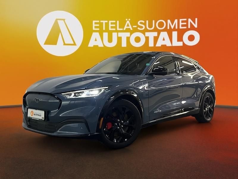 Käytetty Ford Mustang Mach-E Premium 197 kW (269 HP) 2023 Sininen Katumaasturi