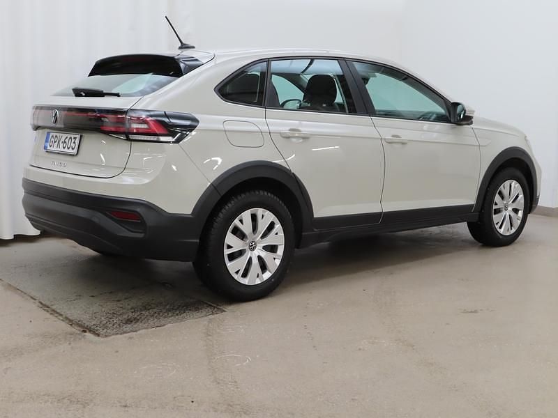 Käytetty VW Taigo Comfortline 95 HP (69 kW) 2023 Harmaa Katumaasturi