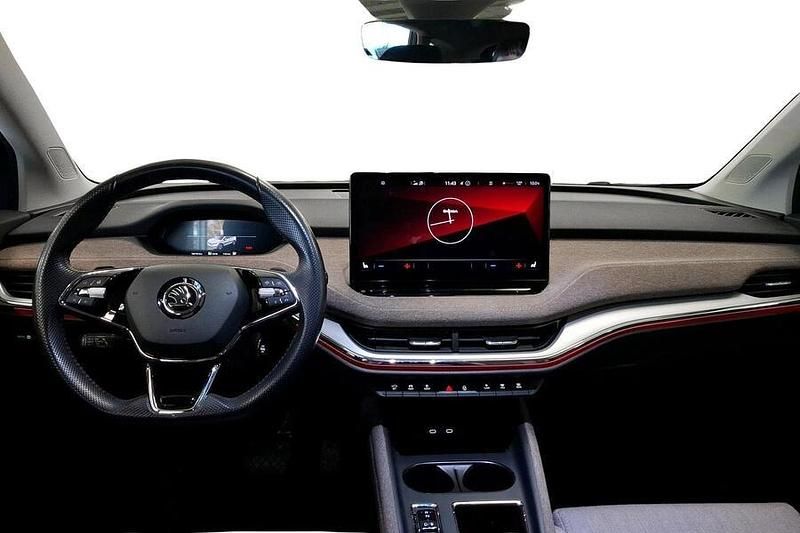 Käytetty Skoda Enyaq iV 150 kW (204 HP) 2022 Sininen Katumaasturi