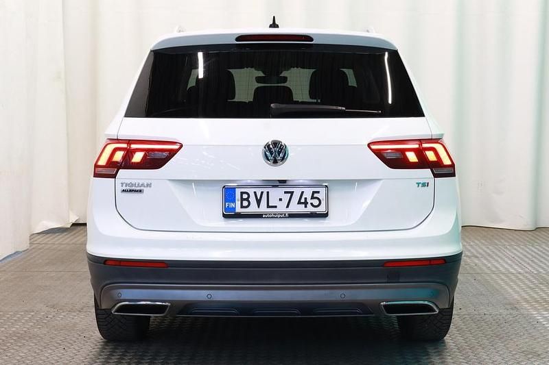 Käytetty VW Tiguan Allspace Comfortline 150 HP (110 kW) 2018 Katumaasturi