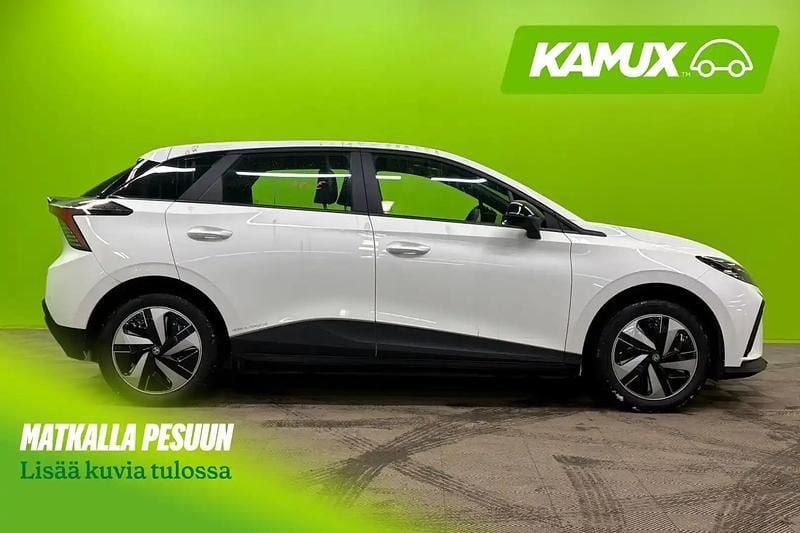 Käytetty MG MG4 EV 125 kW (170 HP) 2023 Valkoinen Viistoperä