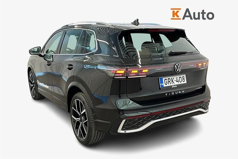 Käytetty VW Tiguan R-line Edition 204 HP (150 kW) 2025 Met. musta Katumaasturi