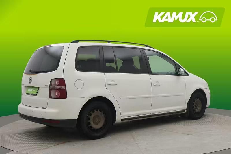 Käytetty VW Touran Comfortline 190 HP (139 kW) 2008 Valkoinen Tila-auto