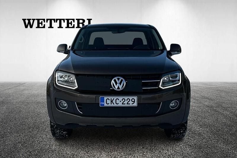 Käytetty VW Amarok Highline 180 HP (132 kW) 2015 Ruskea Nouto